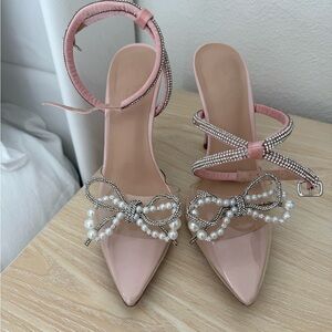 Elegant Pink Women's Heels with Pearl Bow